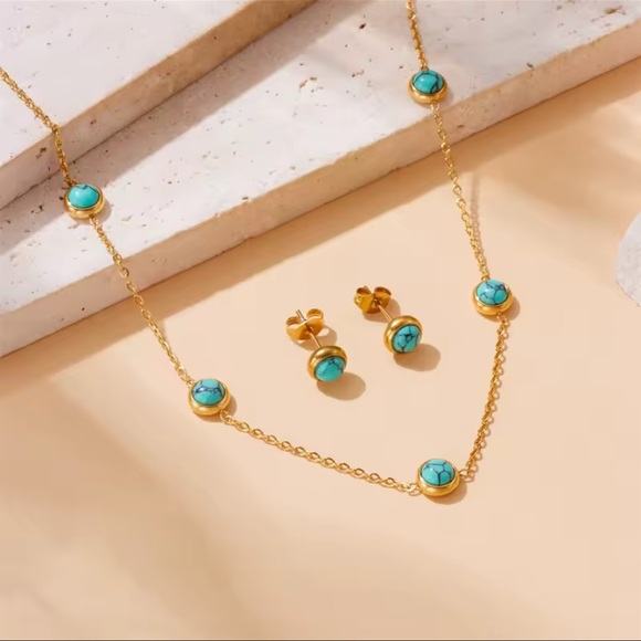 Turquoise and 18k Gold plated steel Necklace Set - Picture 5 of 7